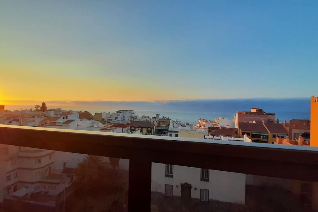 Central Studio With Sea View Balcony!