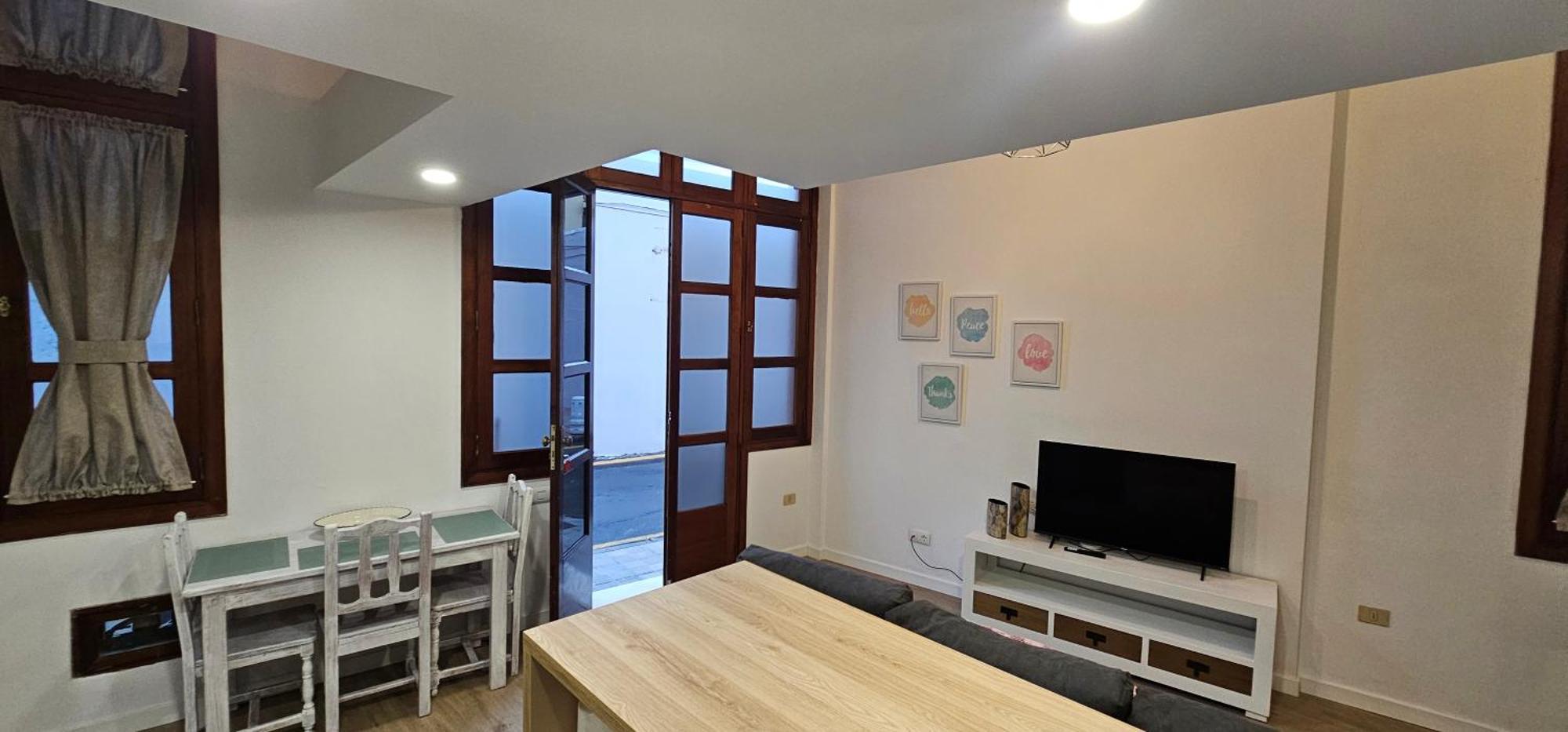 In The Center Of The Old Town. Apartment