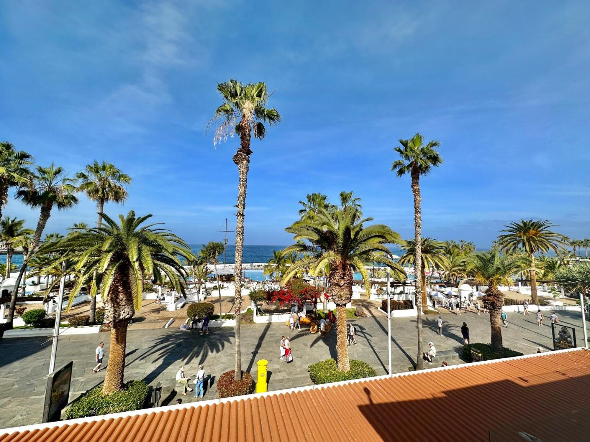 Oasis Club Attic Puerto de la Cruz (Tenerife)