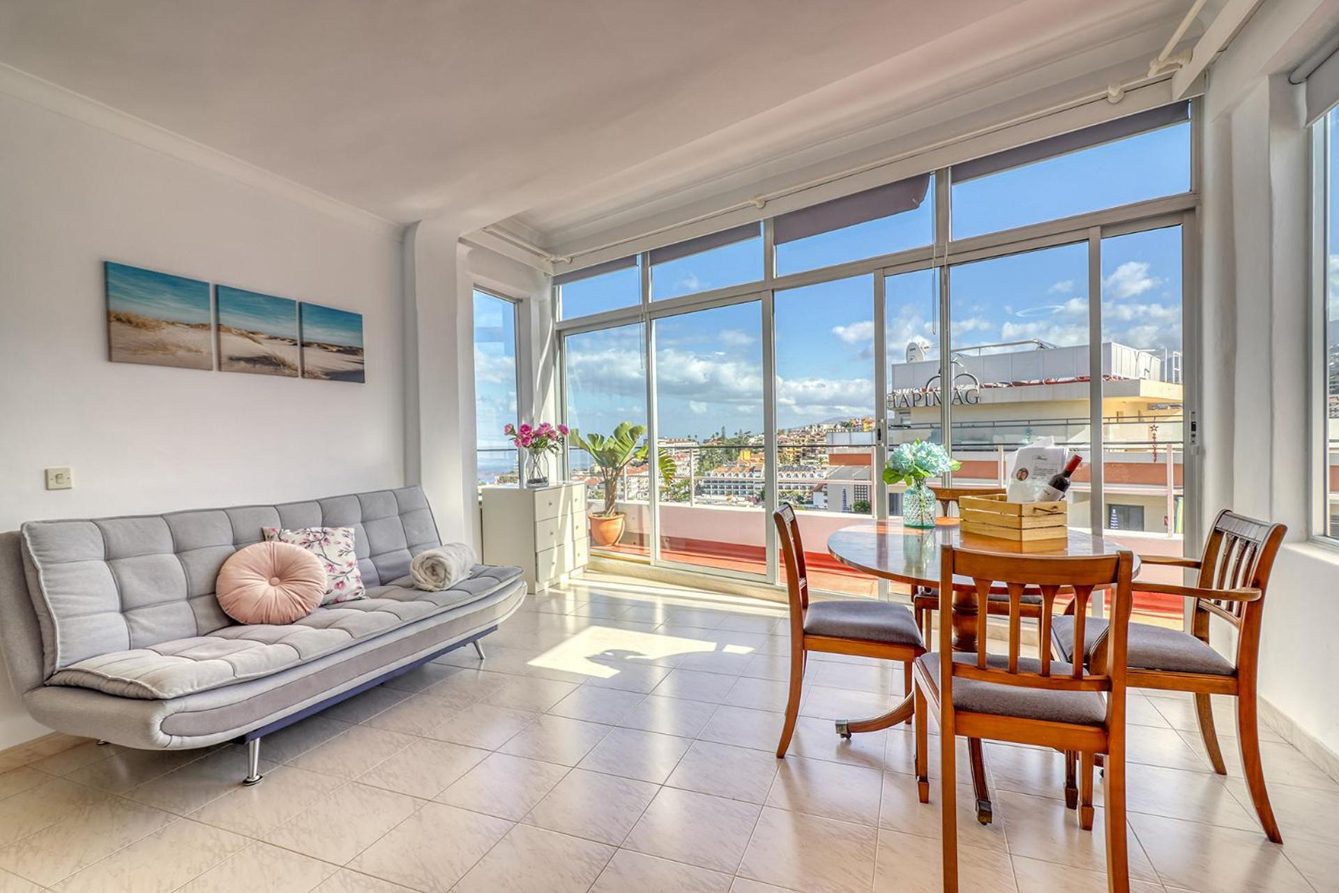 Apartment Spacious Penthouse With King-size Bed, Huge Terrace, Ocean & Teide View *