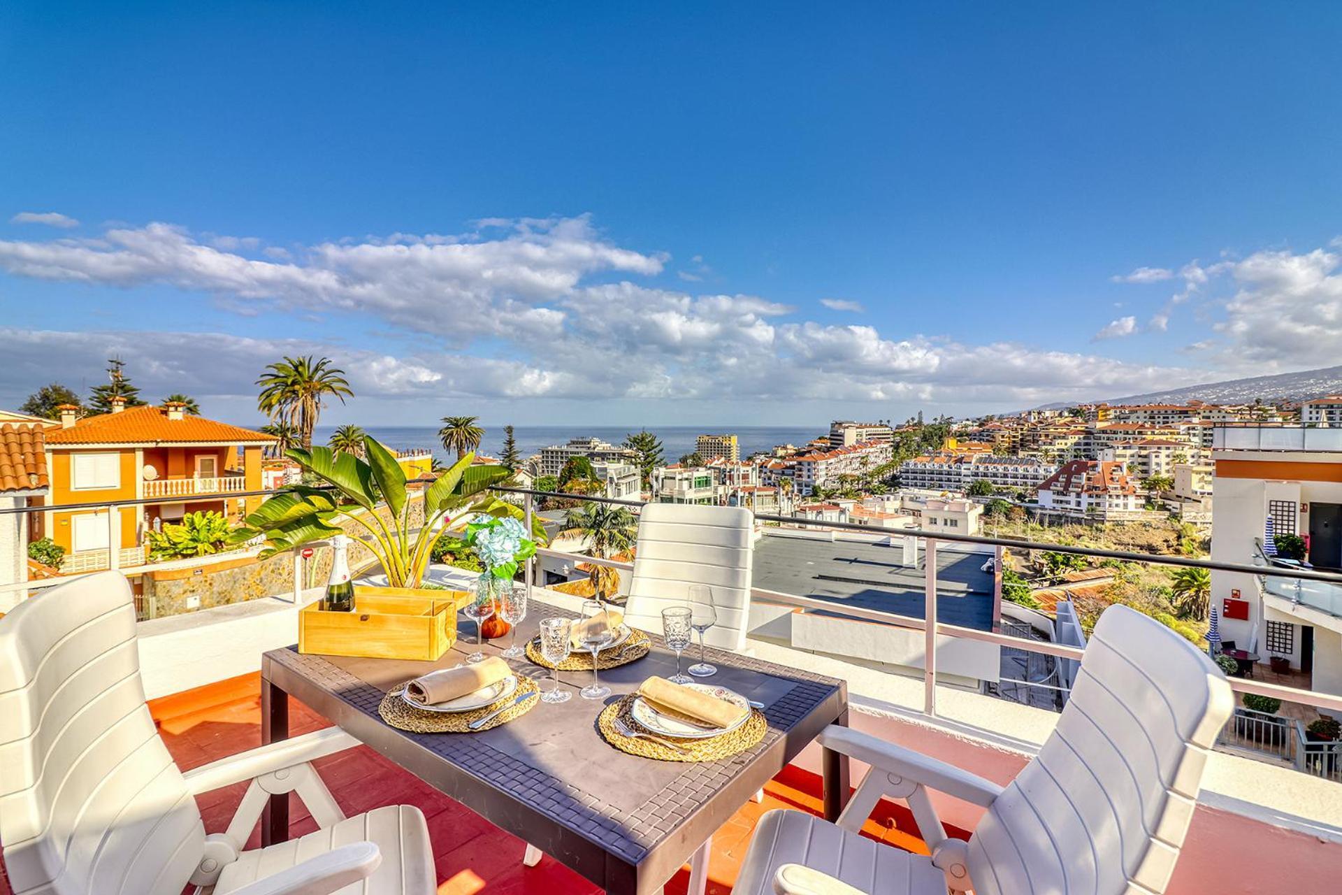 Spacious Penthouse With King-size Bed, Huge Terrace, Ocean & Teide View Apartment