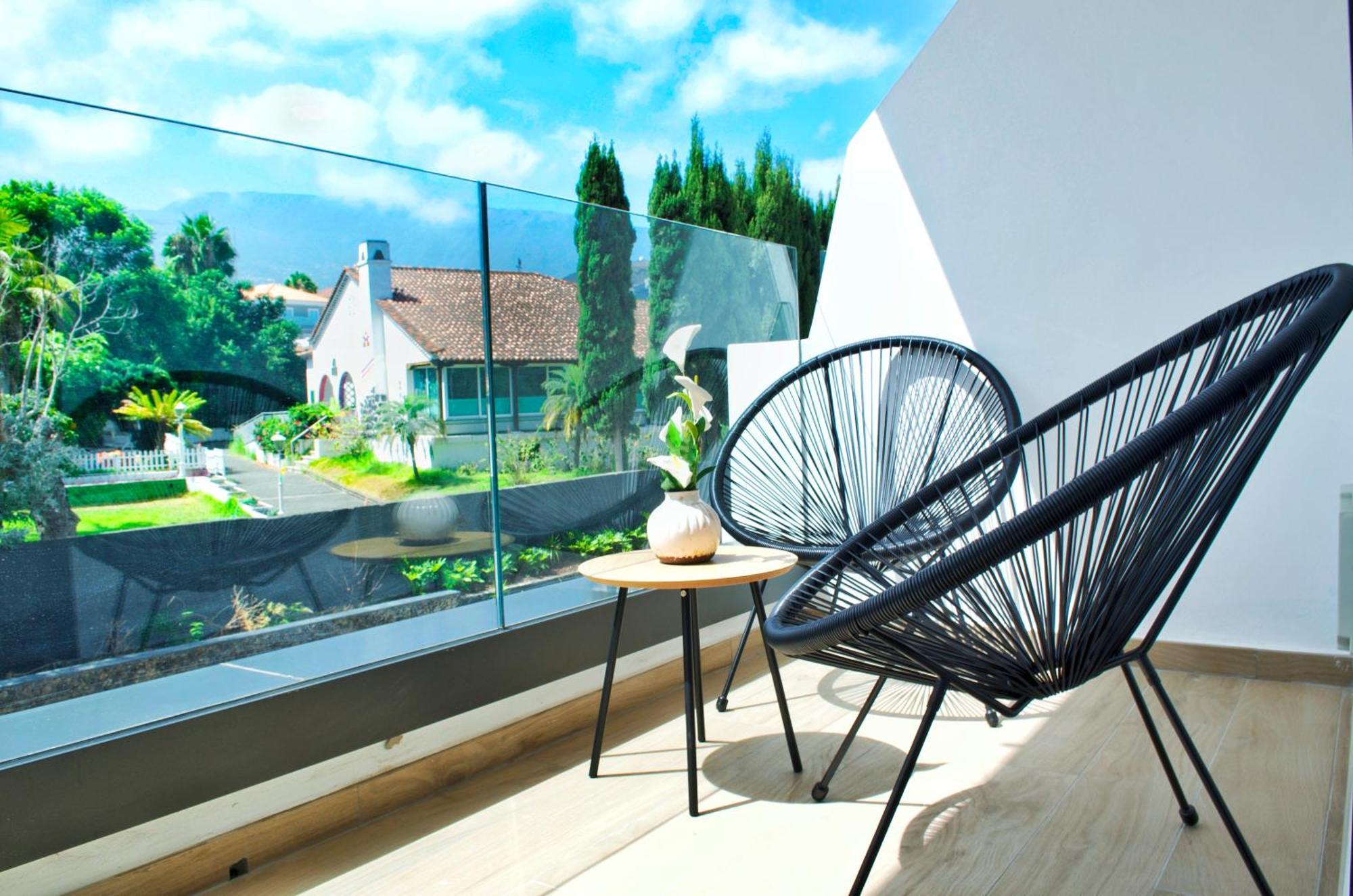 Modern Oasis - Pool, Gym & Tennis Appartement