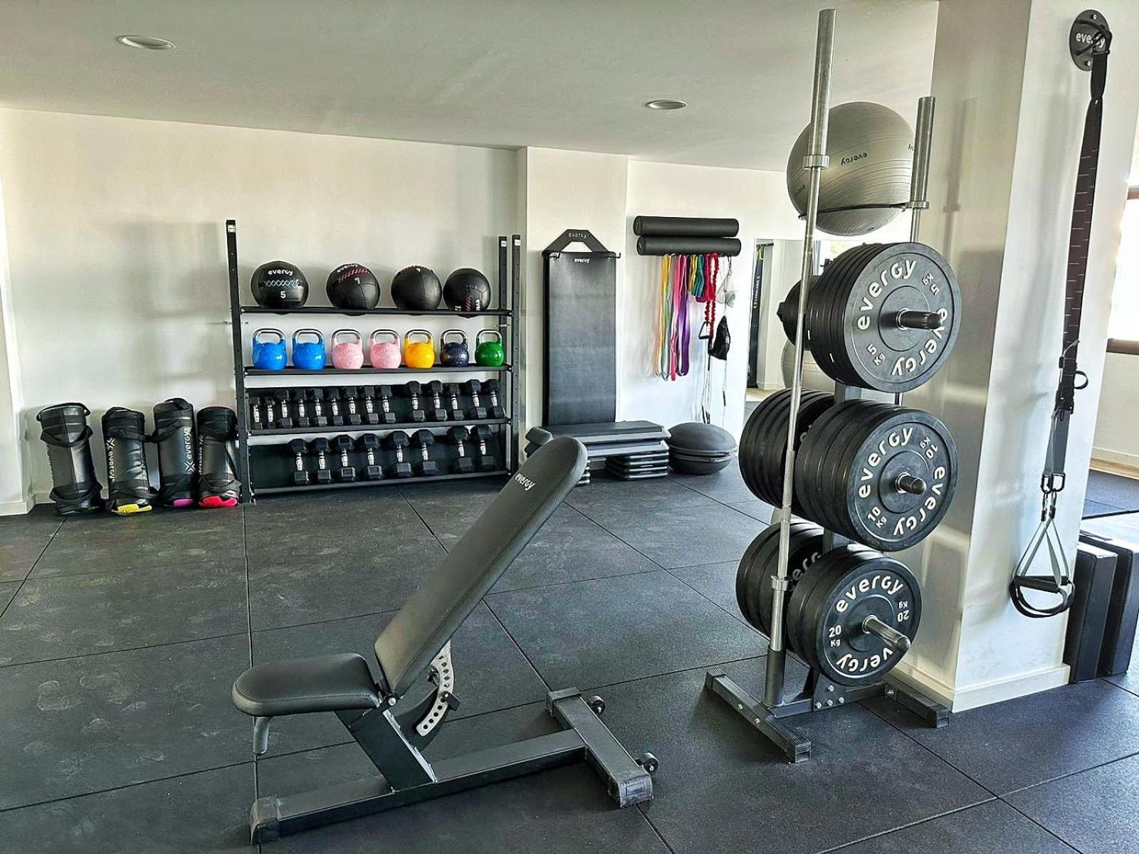 Appartement Modern Oasis - Pool, Gym & Tennis