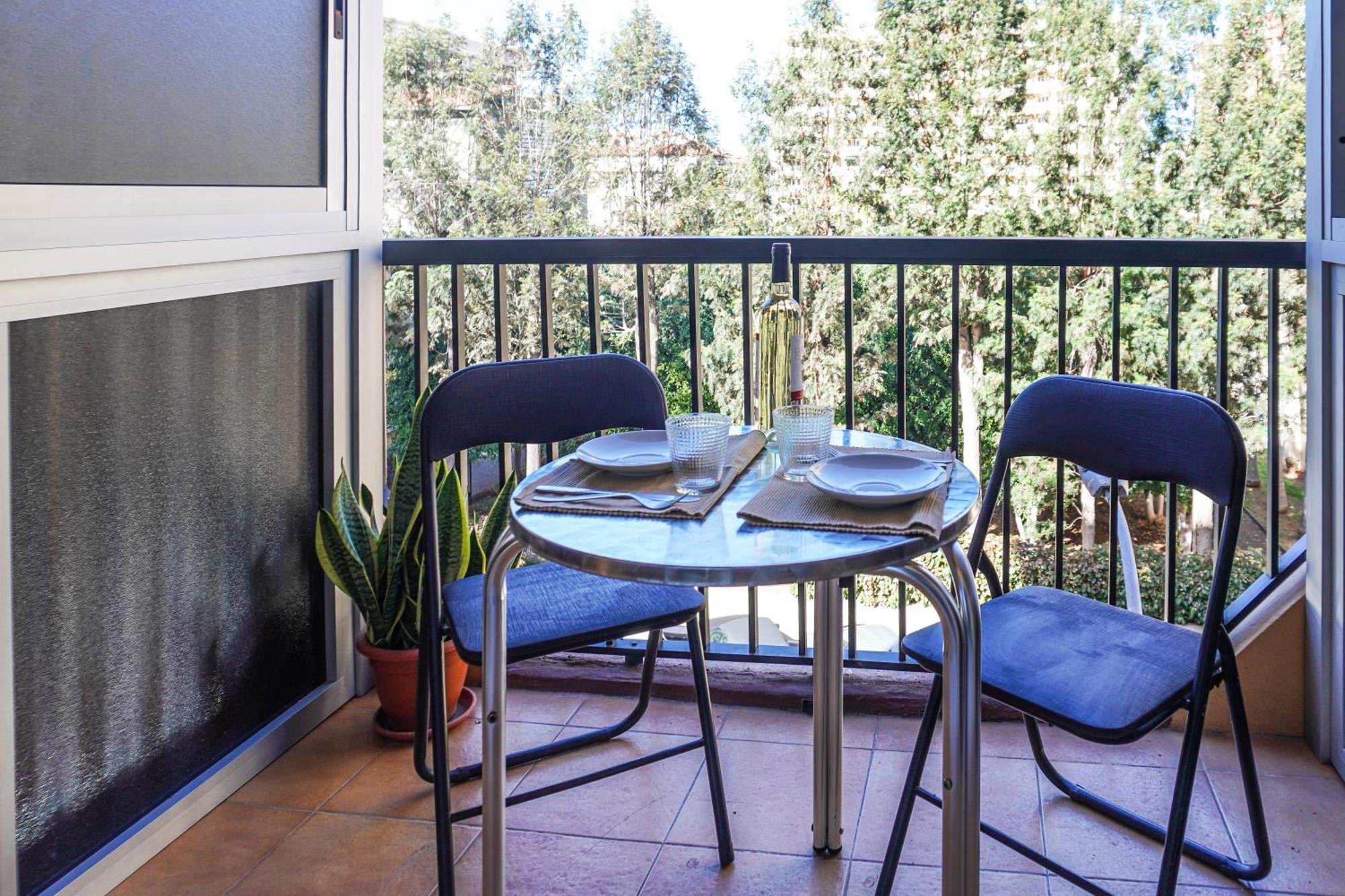 Modern Close To The With Pool Apartment *