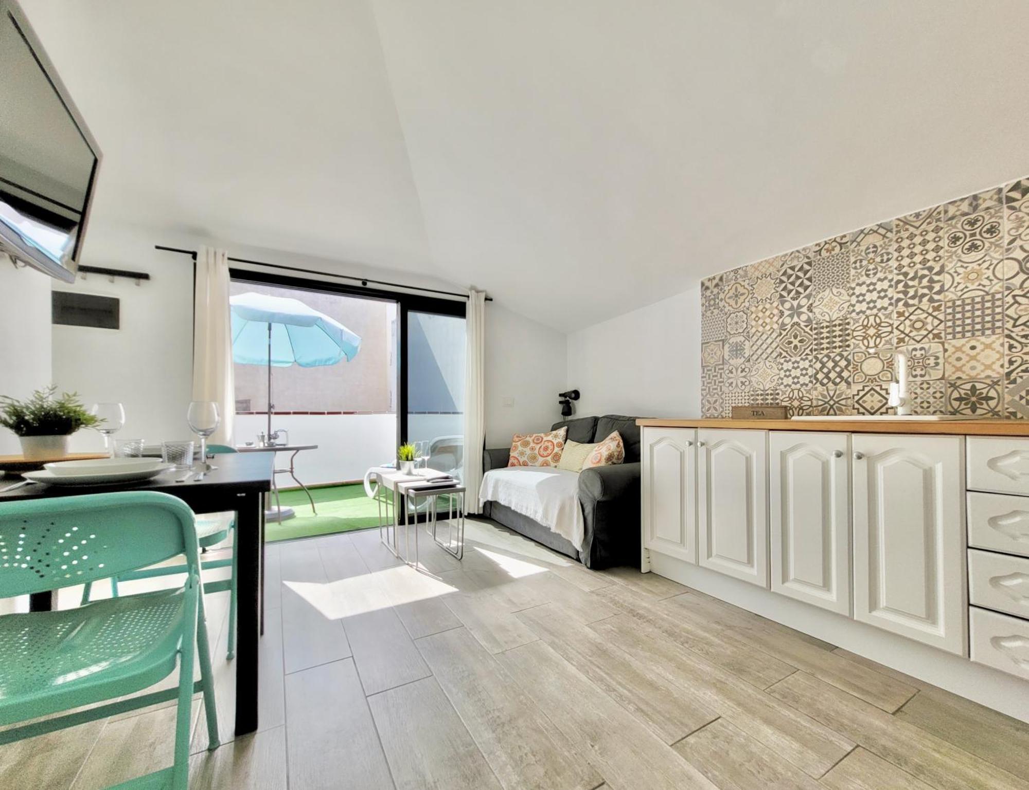 Apartment Miranda Penthouse Ai With Free Parking *
