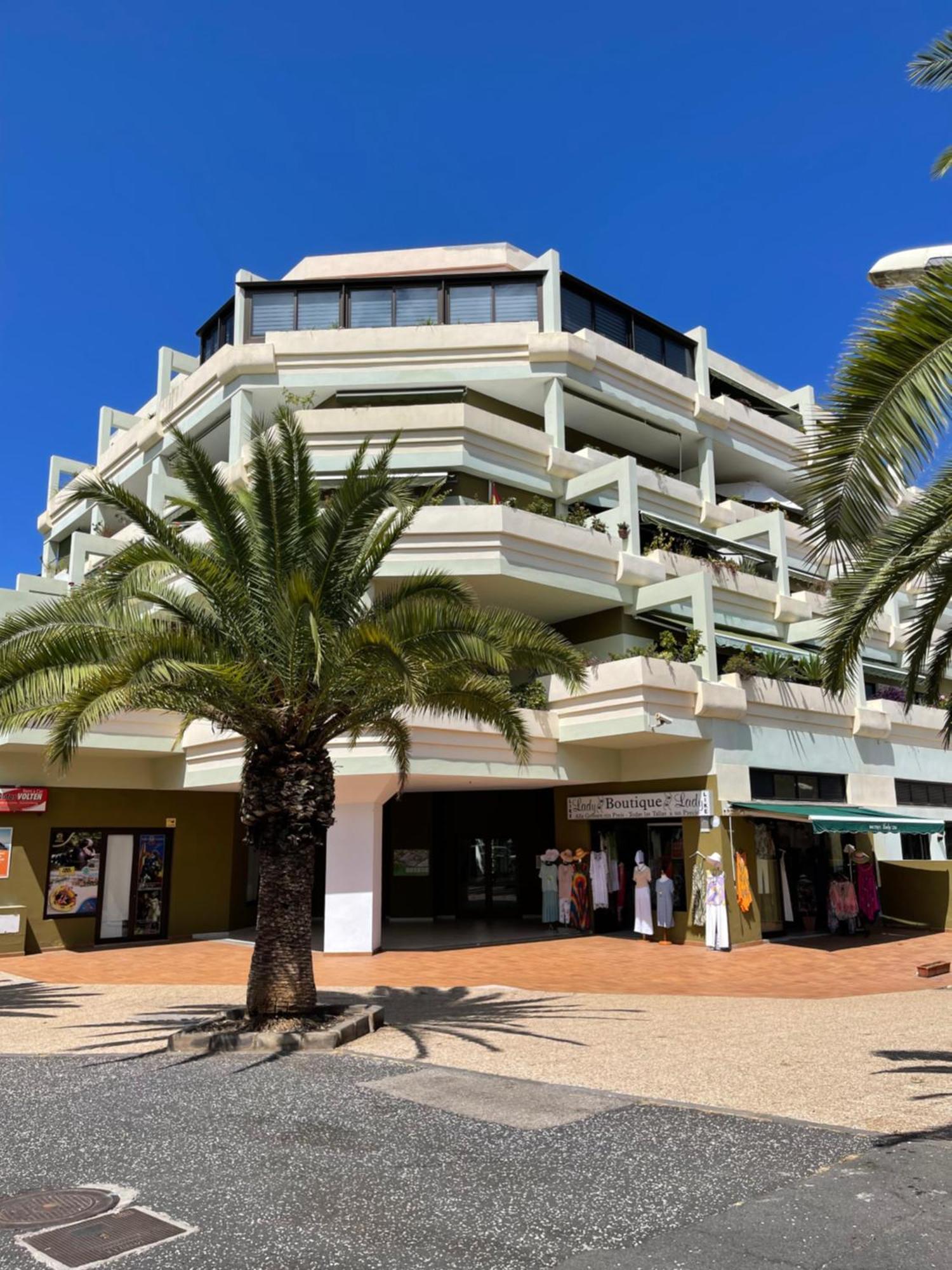 Bahia I *