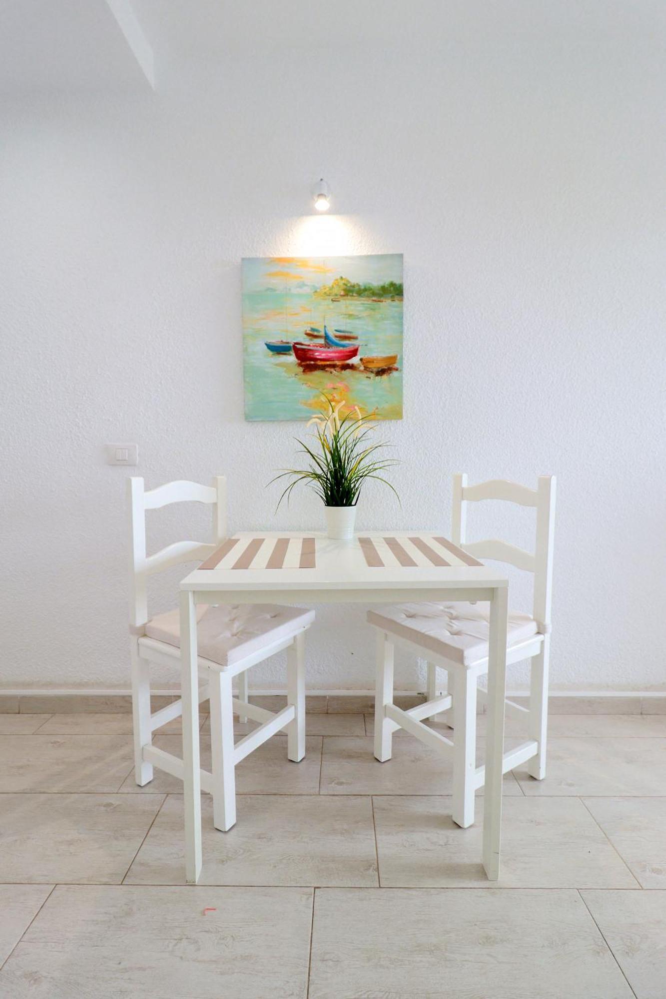 Sun-sea Apartment