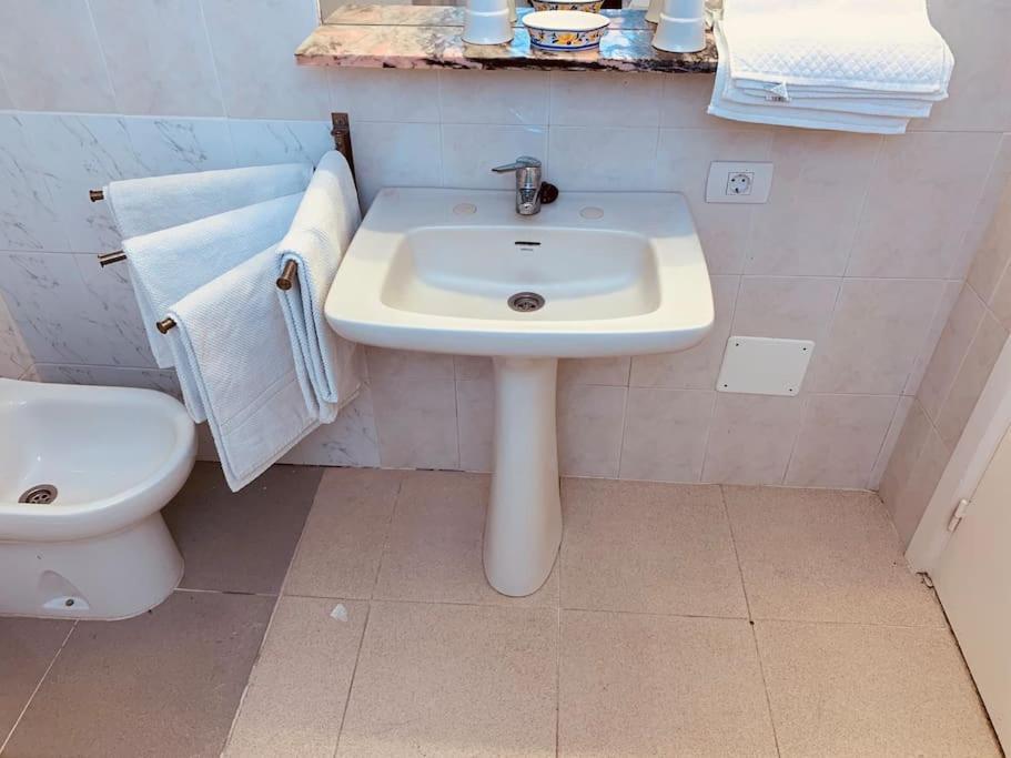 Apartamento Estudio ático Sol Y Playa Piscina *