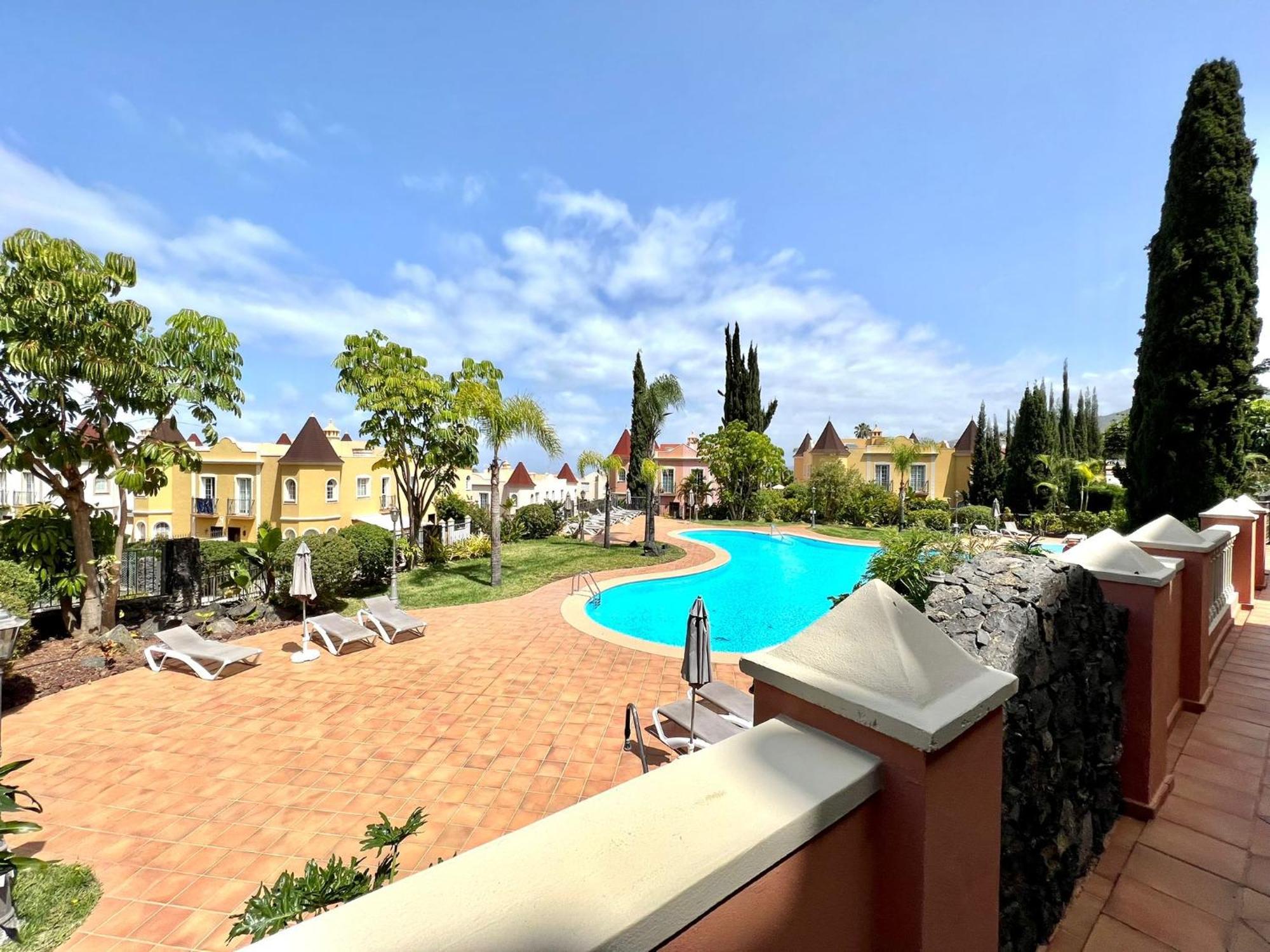 Apartamento Con Piscina, Free Wifi Y Barbacoa En Santa Ursula, Tenerife * Puerto de la Cruz (Tenerife)