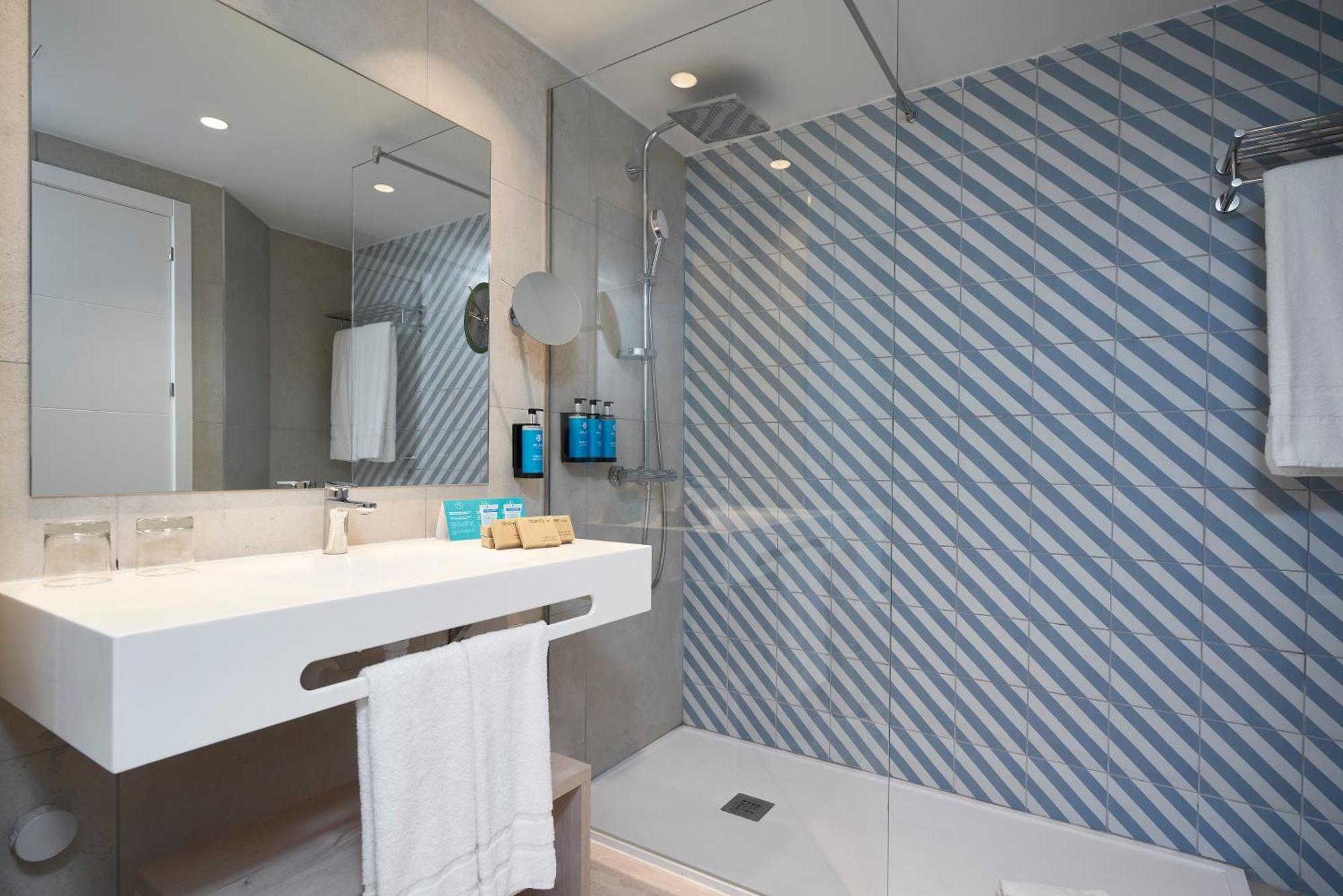 Alua Tenerife Hotel 4*