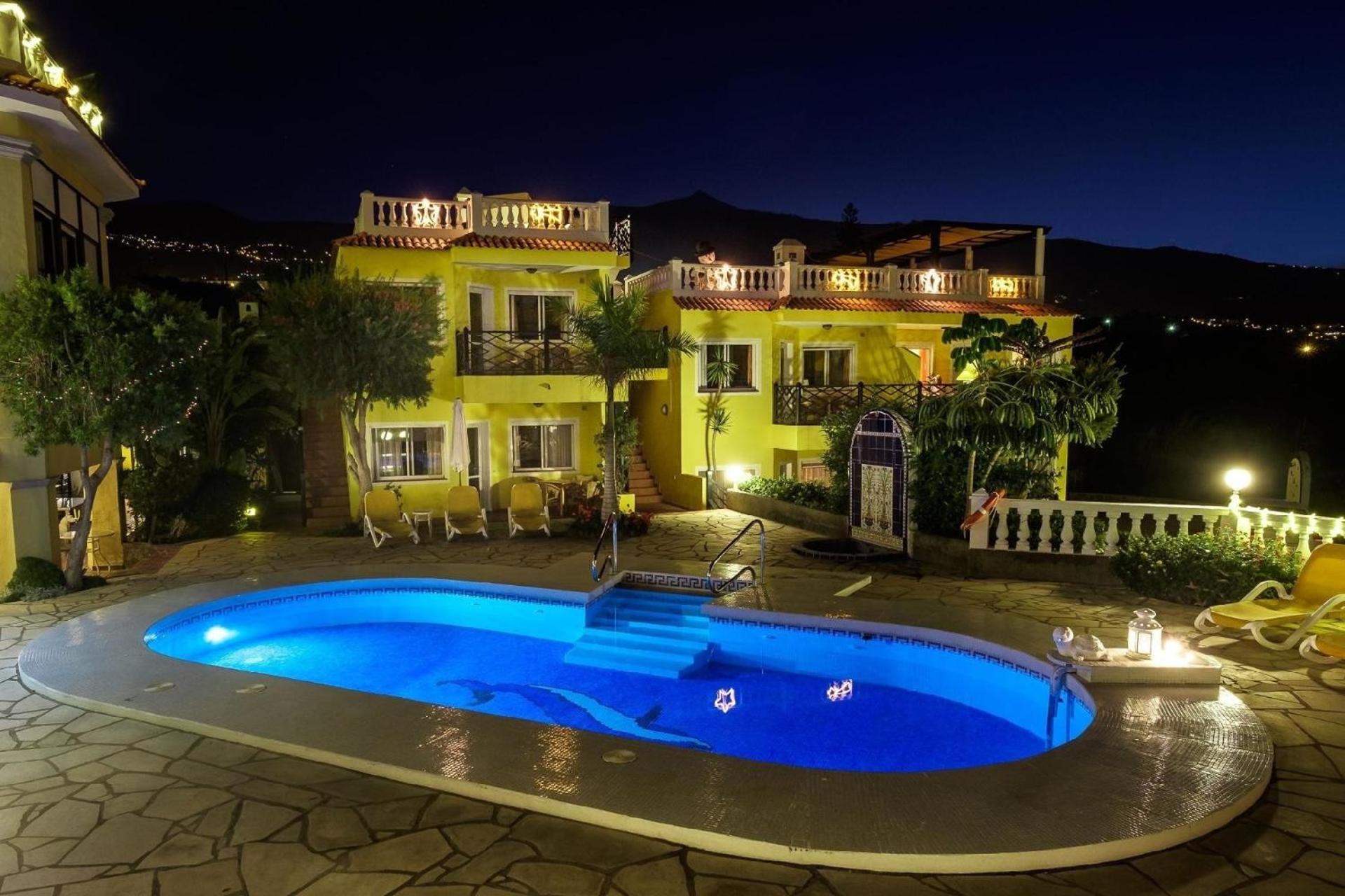 Apartment Schoene Mit Garten In