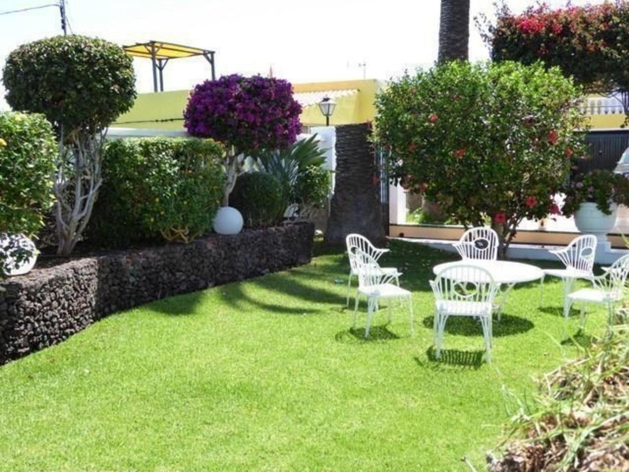 Schoene Mit Garten In Apartment *