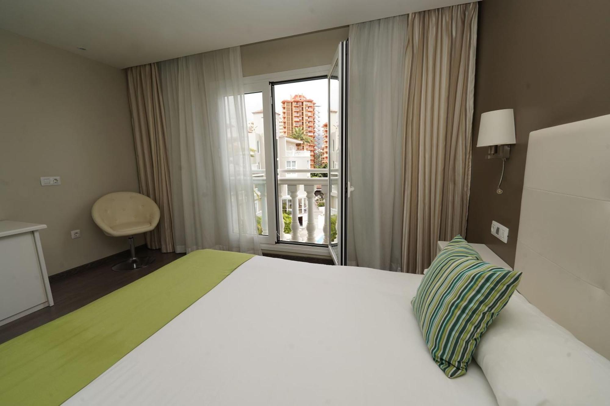 Rf San Borondon Hotel
