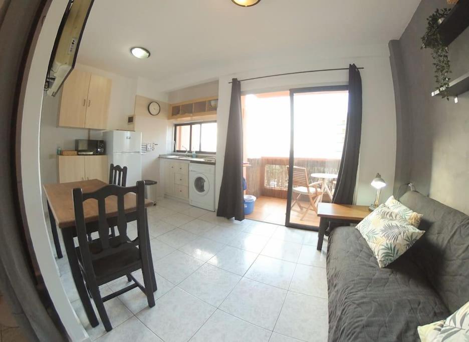 Full Appt With Seaview & Swimming Pool - Melchor Luz Apartment