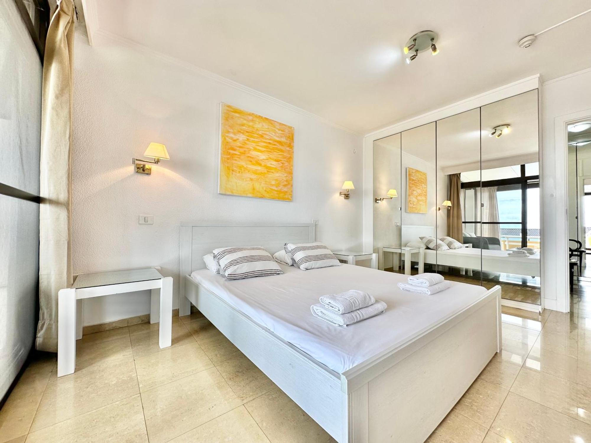First Line Attic - Adults Only - Appartement
