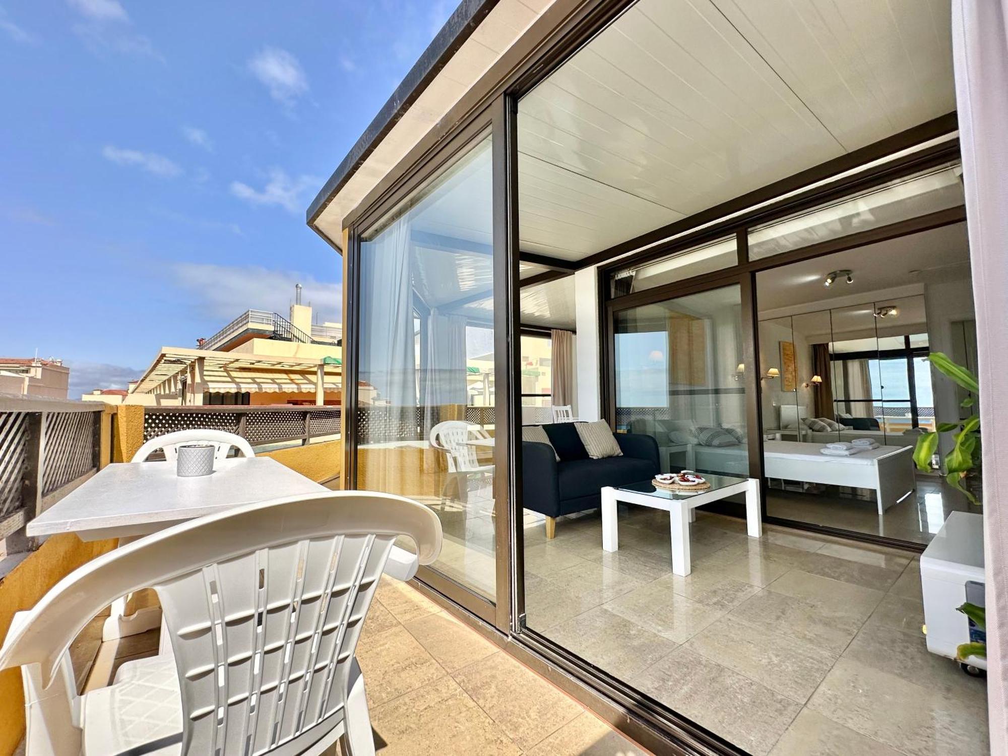 Apartment First Line Attic - Adults Only - *