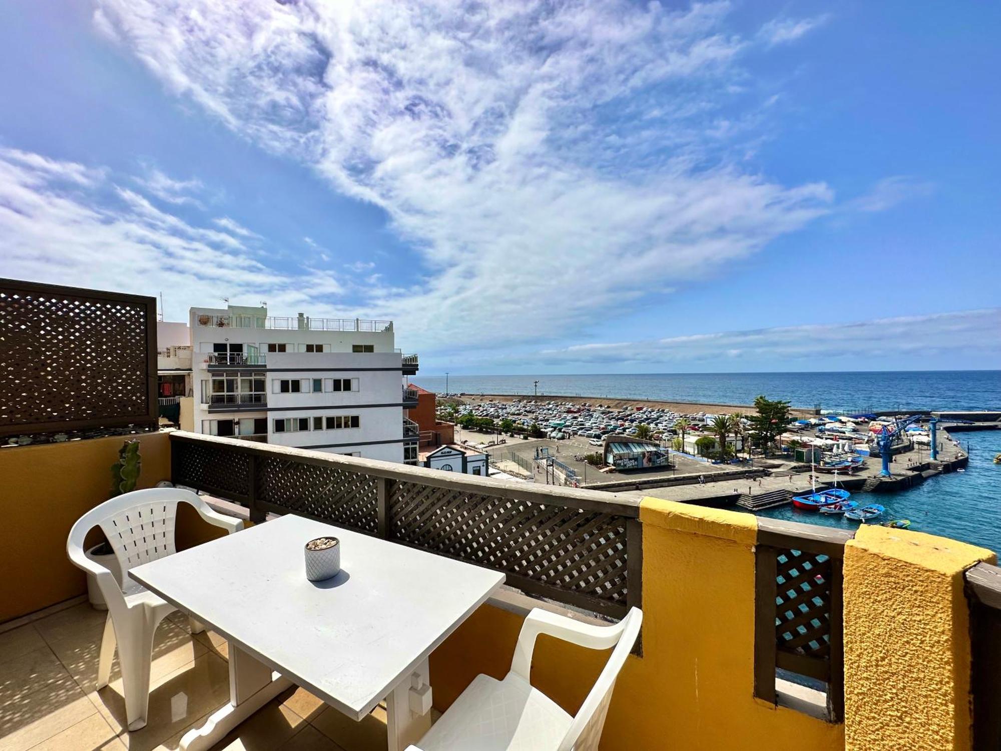 First Line Attic - Adults Only - Appartement