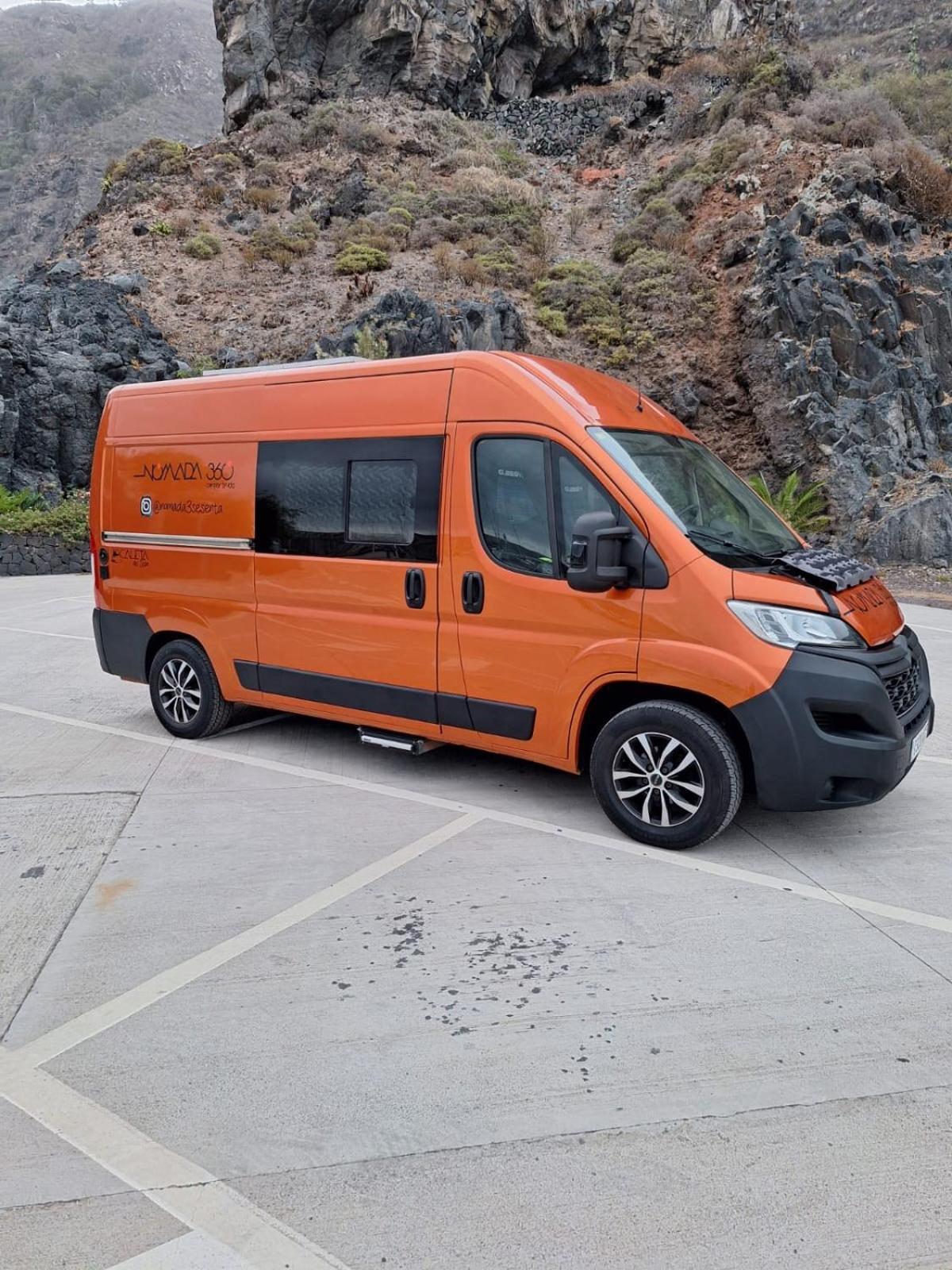 Furgoneta Camper 4