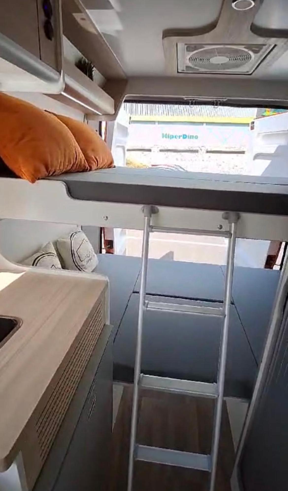Furgoneta Camper 4 Campsite