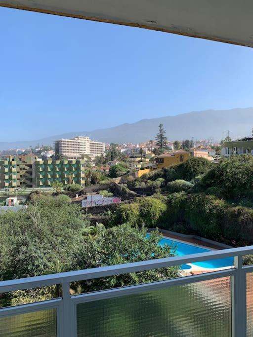 Modernes Mit Bergblick Und Grossen Pool Apartment
