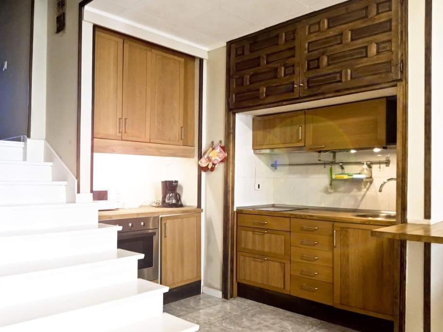 Apartment Modernes Mit Bergblick Und Grossen Pool