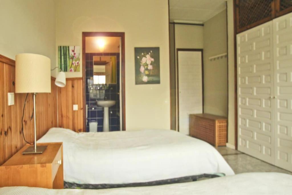 Modernes Mit Bergblick Und Grossen Pool Apartment