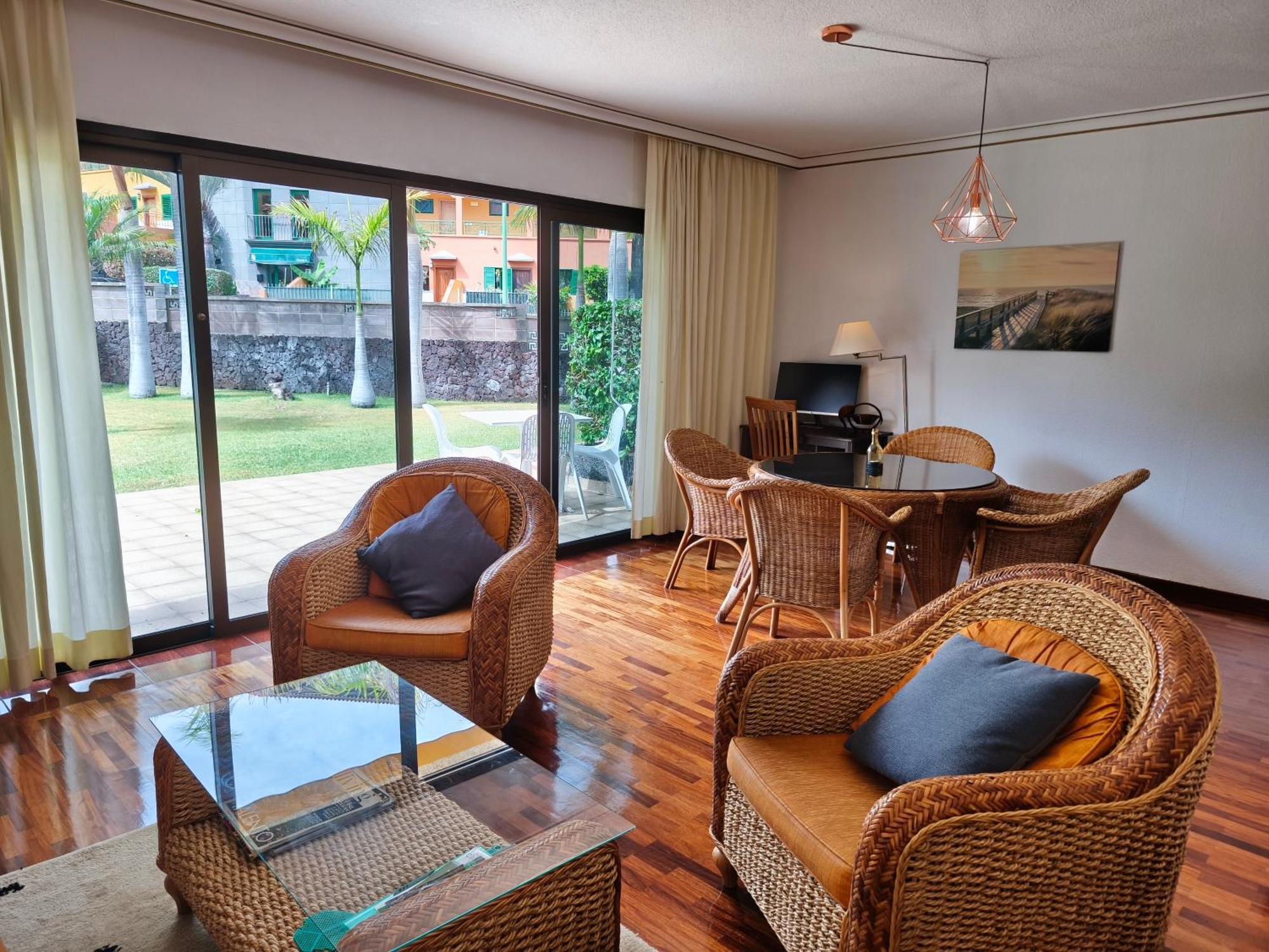 Elegant And Peaceful Aparments With Pool And Garden Căn hộ *