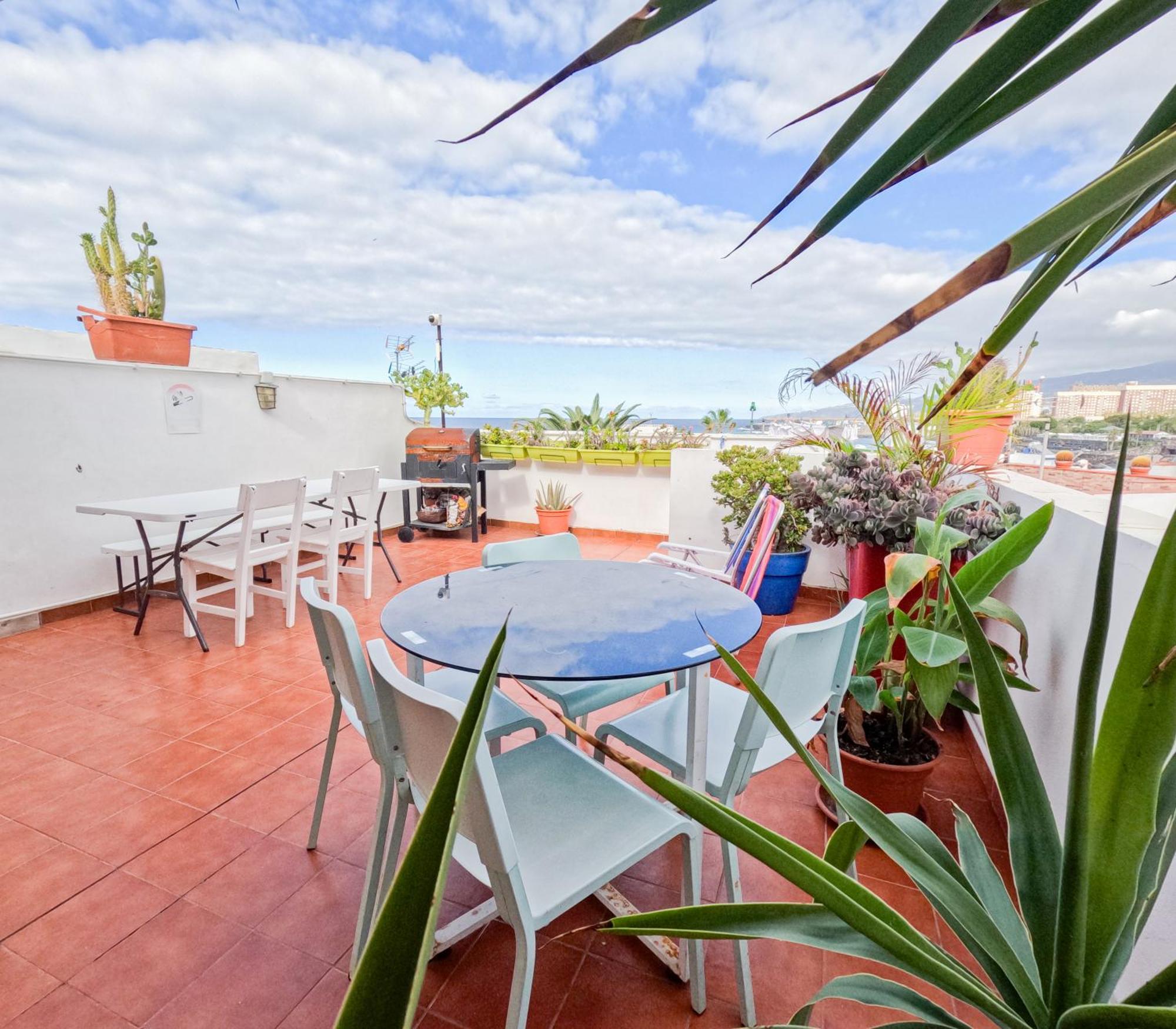 Puerto Nest Hostel *