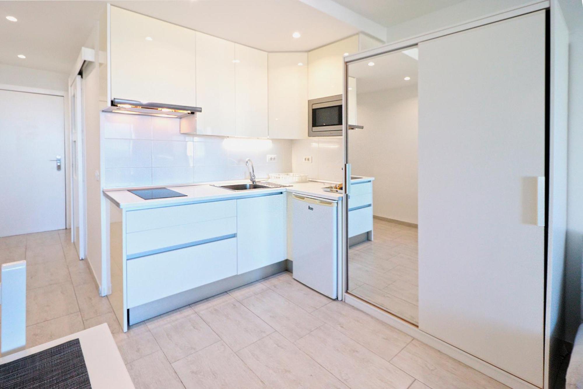 Sun-sea Apartment