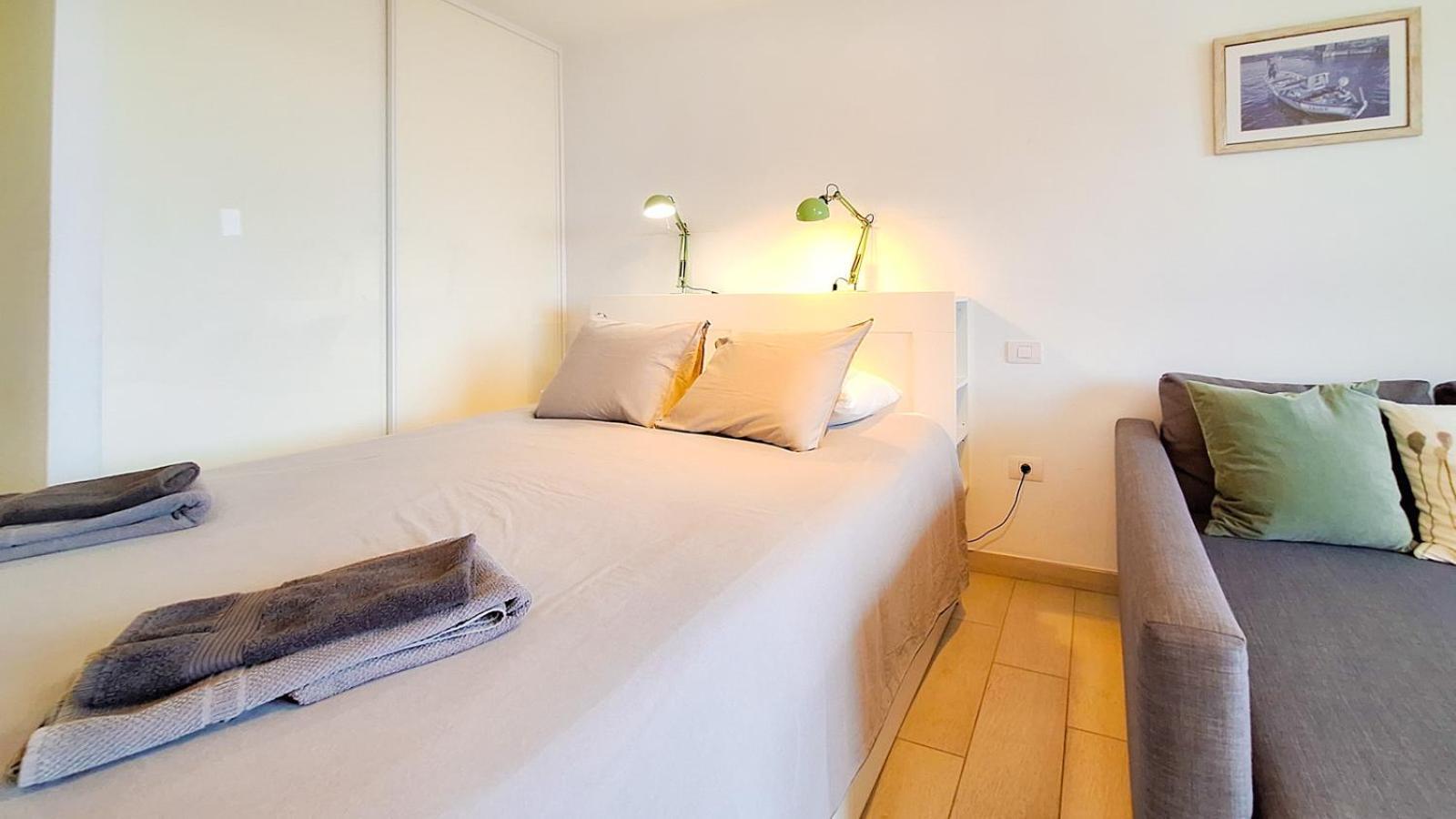 Apartament With Balcony And Sea View *