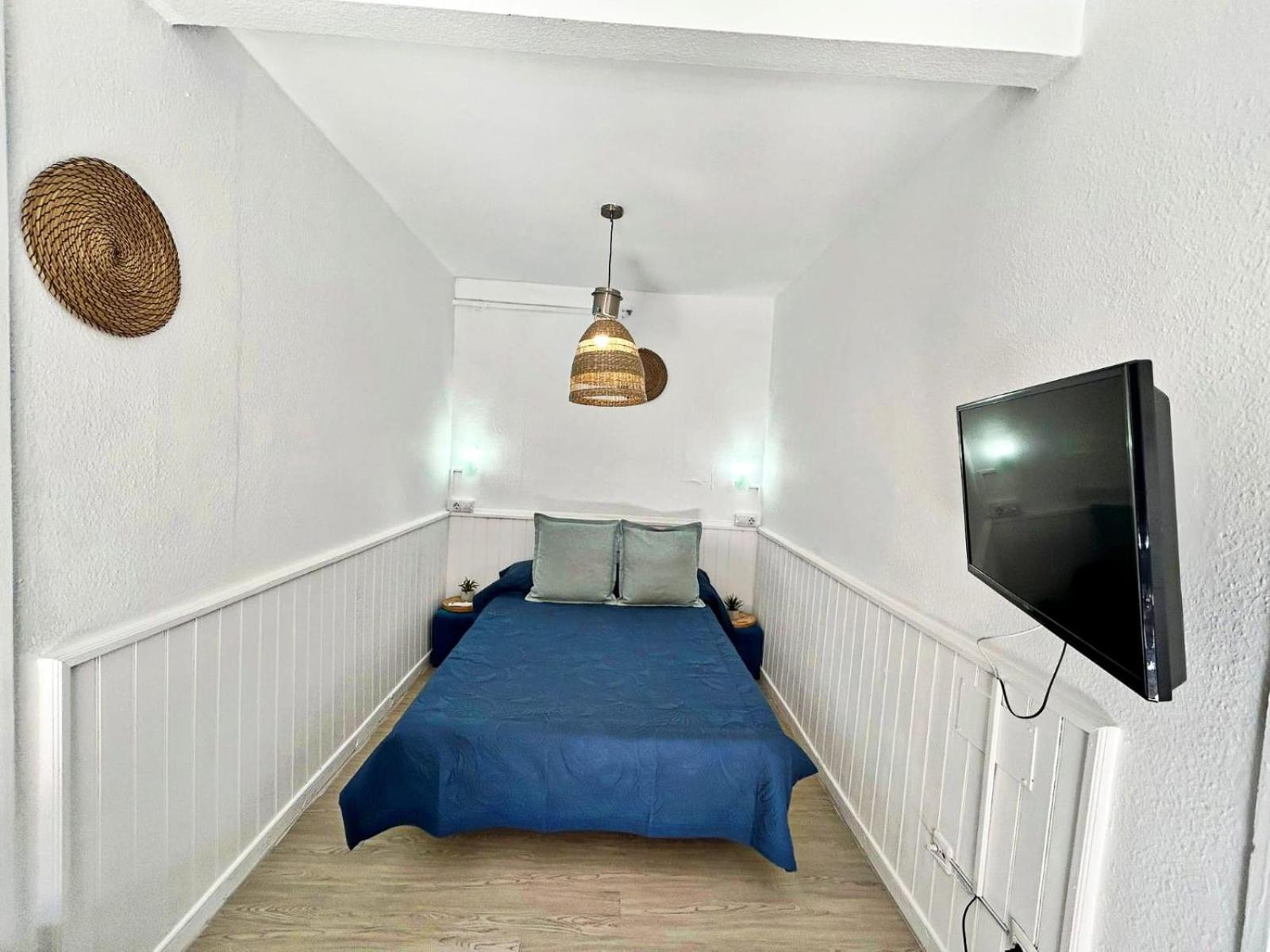 906 Valle Lu Apartment
