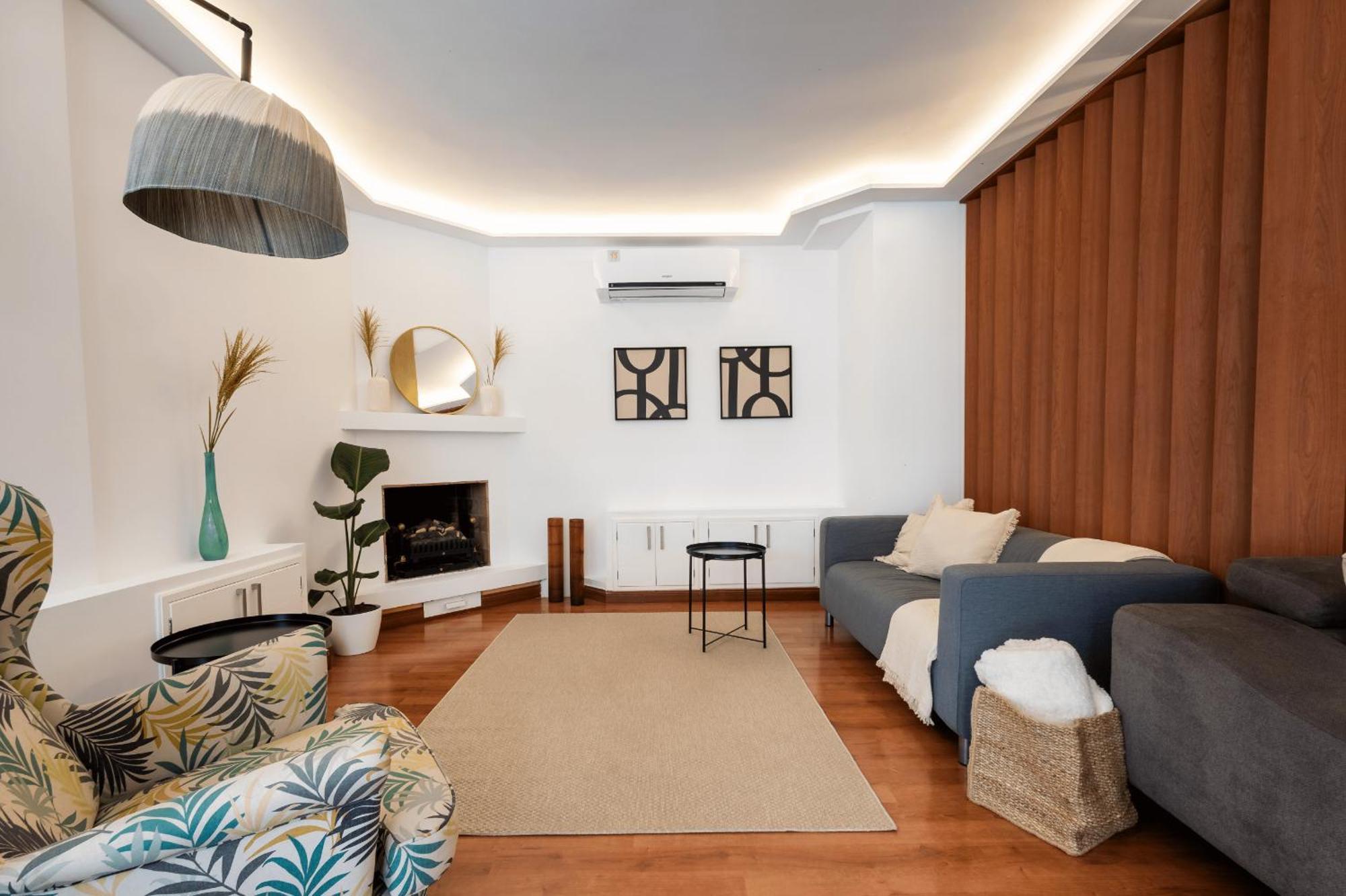 Luxury With Heated Pool, Jacuzzi, Gym, And Gardens Chalet Puerto de la Cruz (Tenerife)