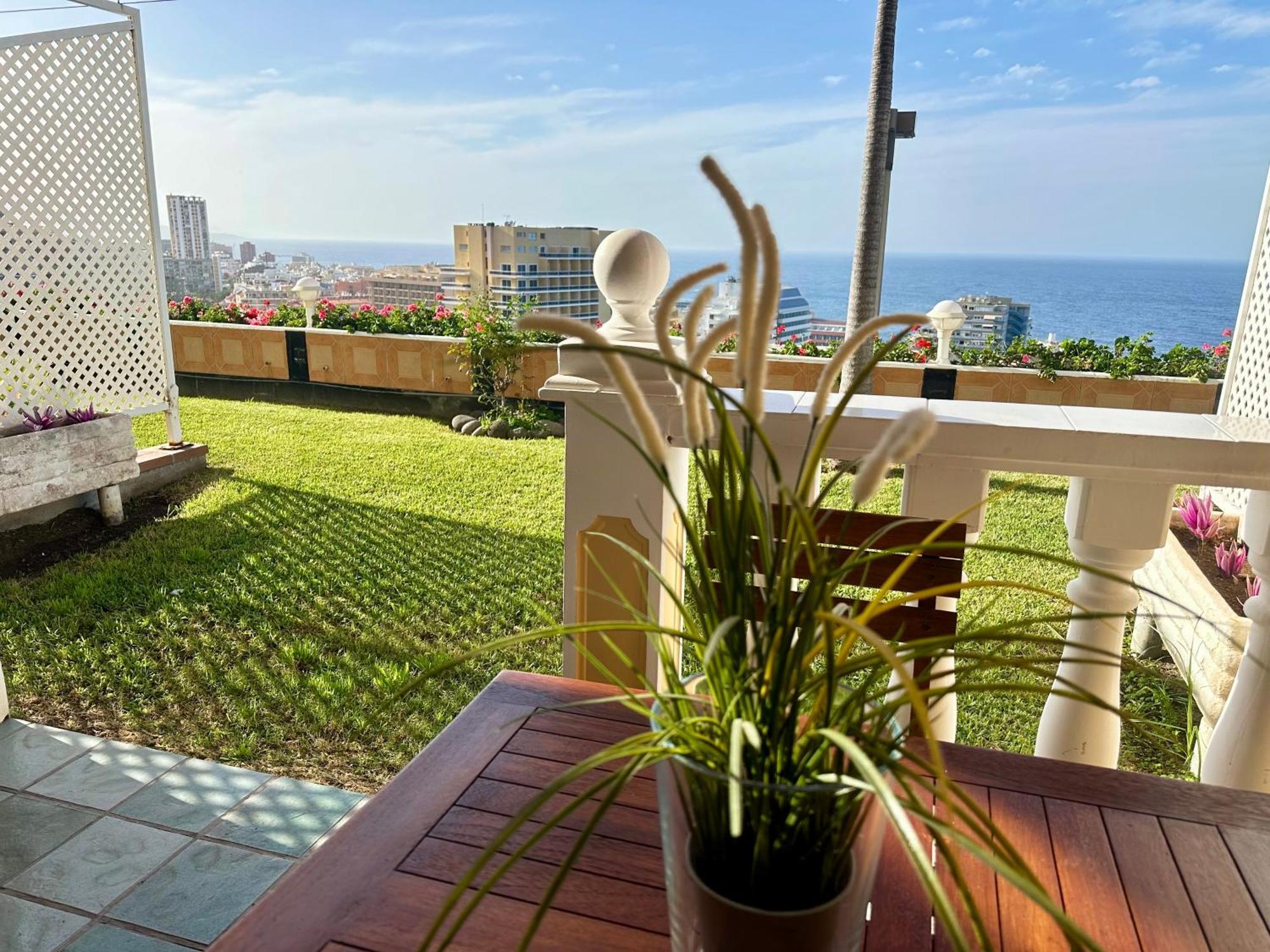 Cocohomes Ikarus Con Jardin Apartment *