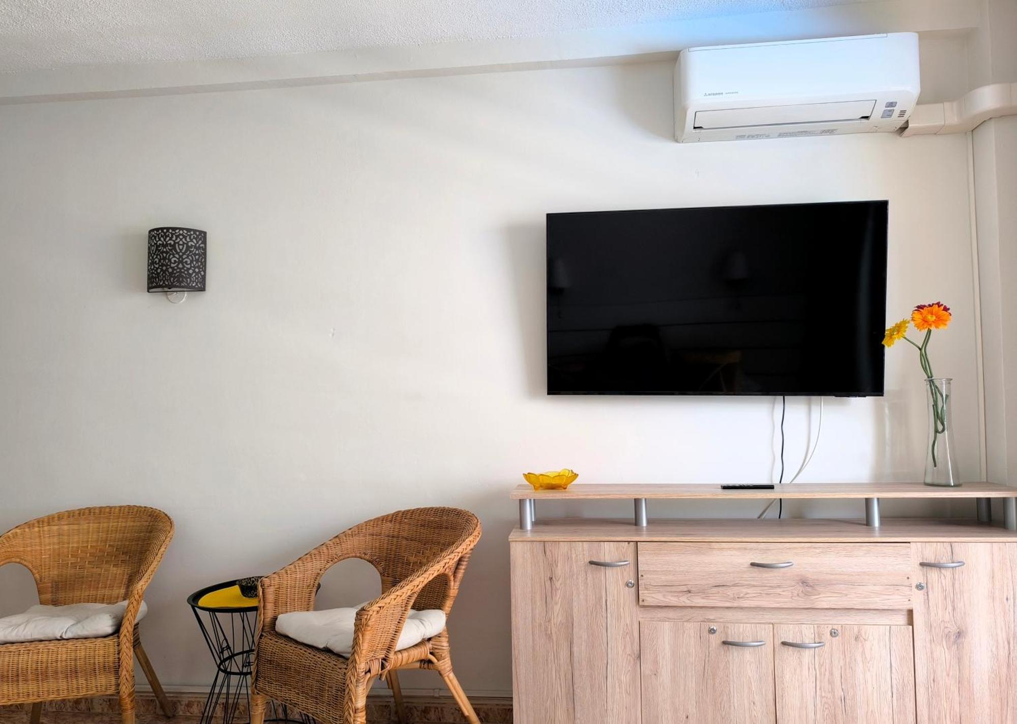 Atlantico - Pool, Ac, Parking, Close To The And Center Apartment *