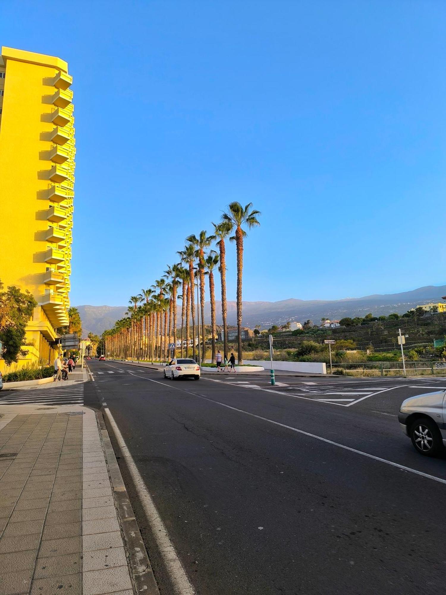 Atlantico - Pool, Ac, Parking, Close To The And Center * Puerto de la Cruz (Tenerife)