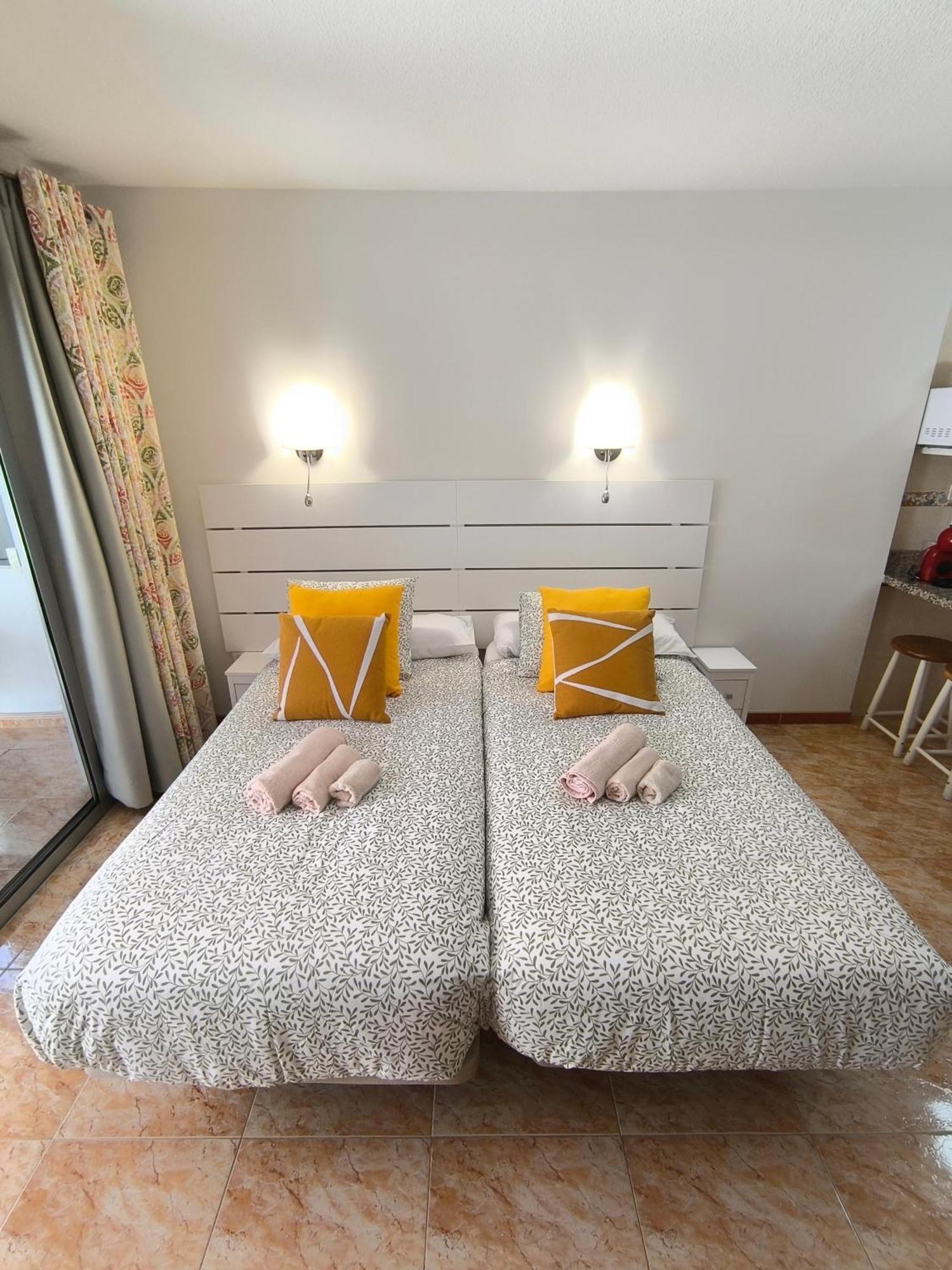 Atlantico - Pool, Ac, Parking, Close To The And Center Apartment