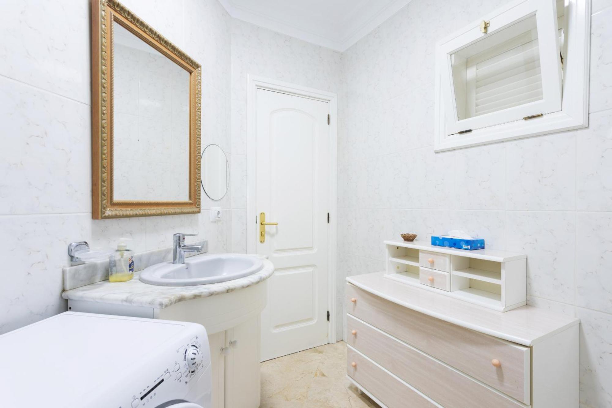 Apartamento Encantador Con Vistas Al Jardin En *