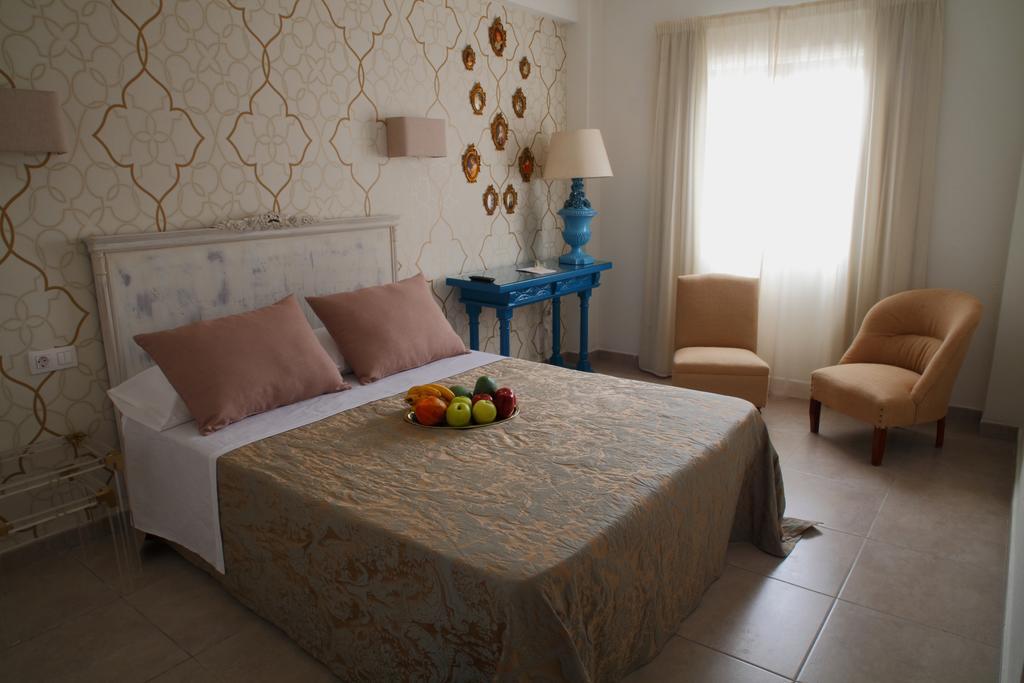 Rosa Mari Guest house 2*
