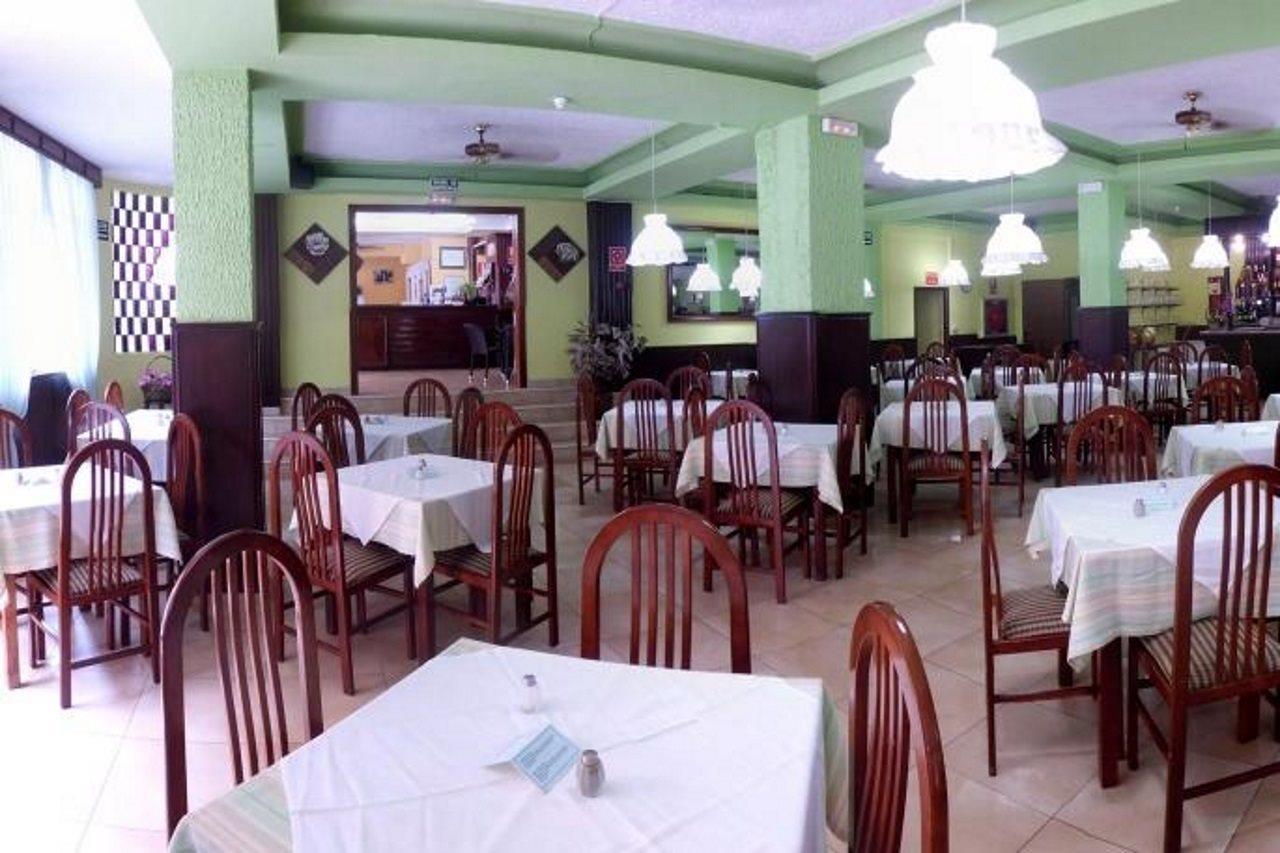 Park Plaza Hotel 2*