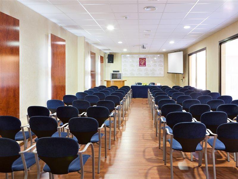 Gf Noelia Aparthotel