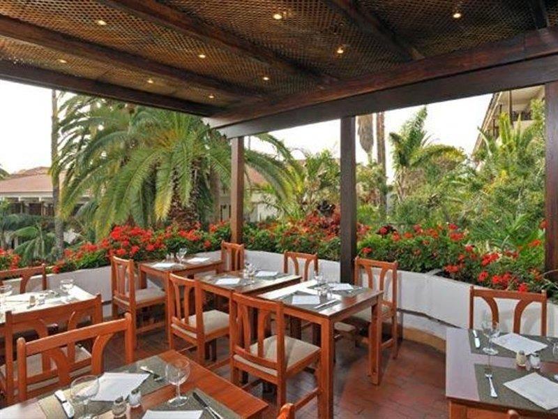 Parque San Antonio Hotel