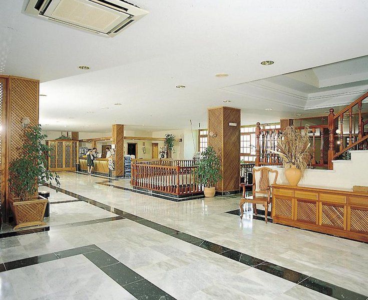 Be Smart Florida Plaza Apartment
