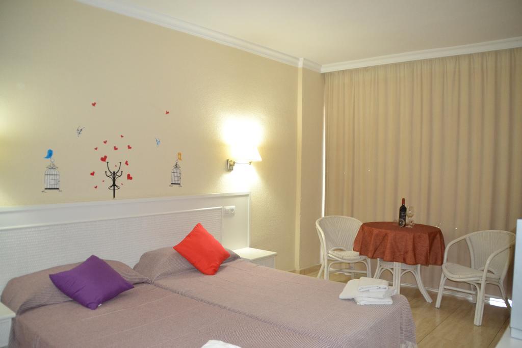 Palmeras Avenida Apartment *