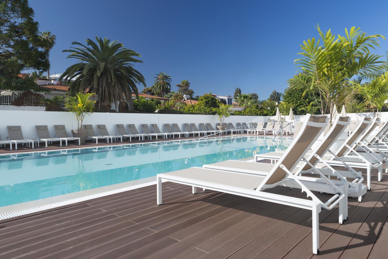 Atlantic Mirage & - Adults Only