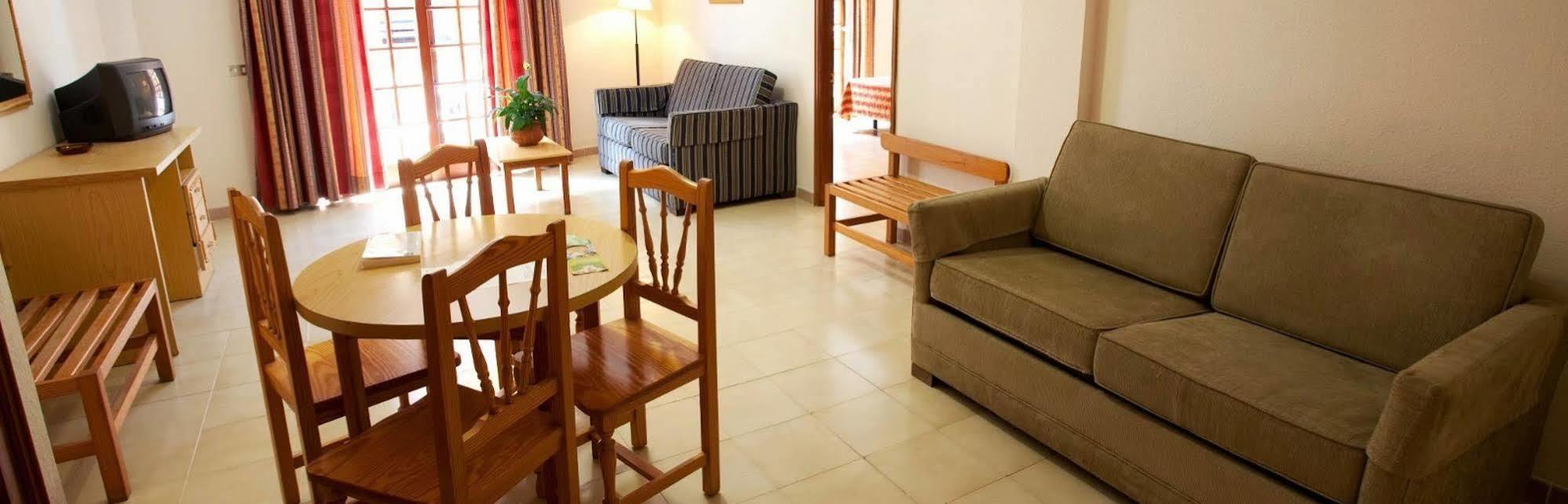 Be Smart Florida Plaza Apartment *