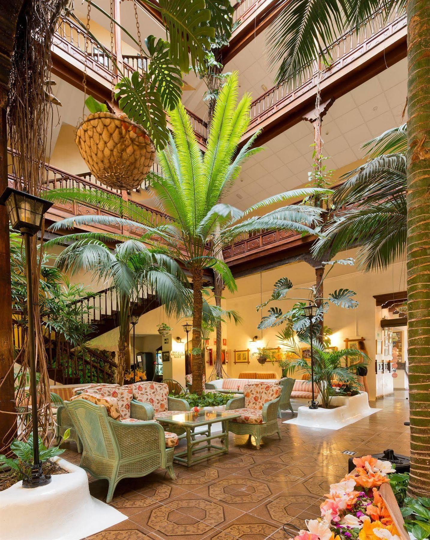 Monopol Otel