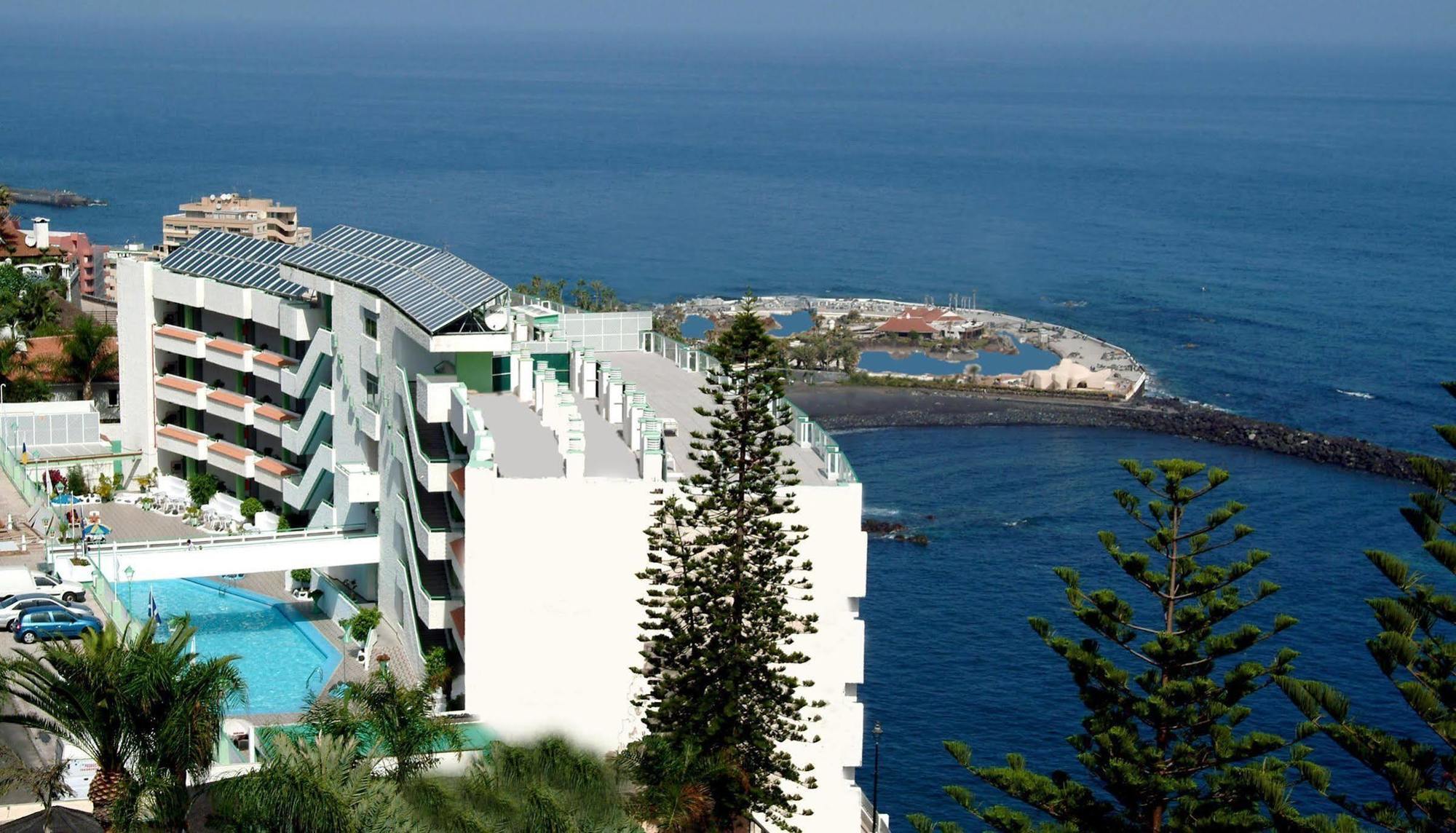 Atlantic Mirage & - Adults Only