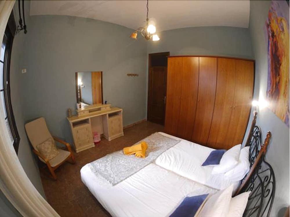 Hostel Puerto Nest *