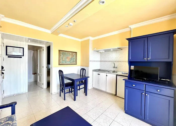 One Bedroom Apartment With Spectacular Views With Atlantic Ocean