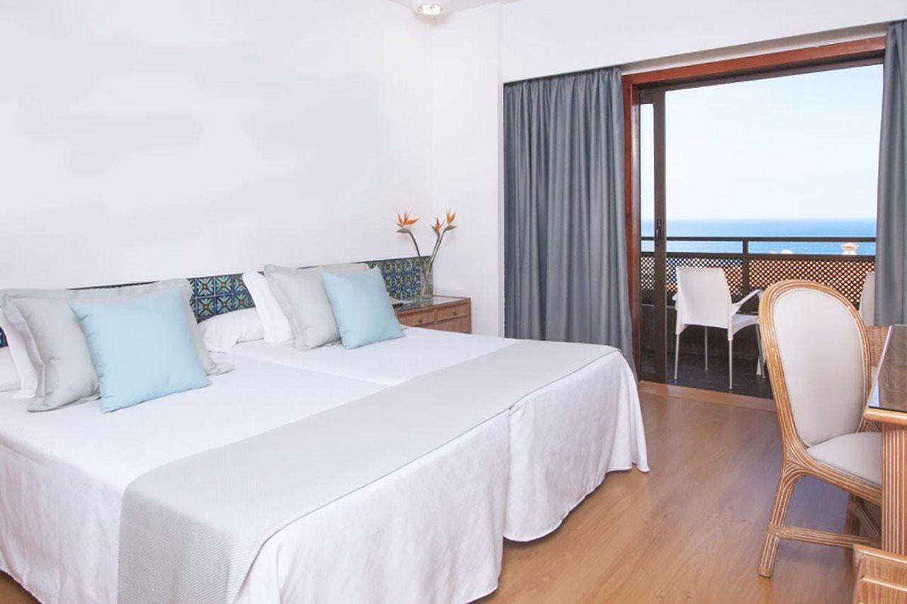 Hotel Fergus 4*